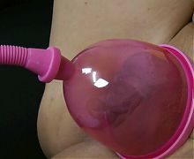 Annadevot - my pussy pumped up in detail and nicely